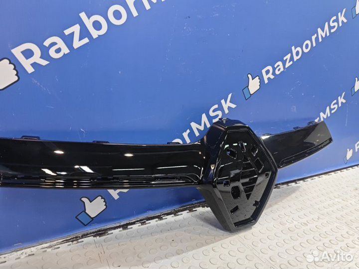 Решетка радиатора передняя Renault Logan 2