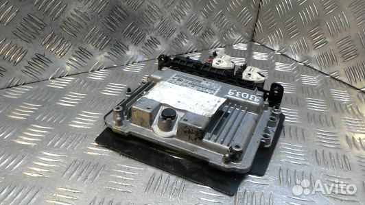 Блок управления двс peugeot 308 1 (93D39PC01)