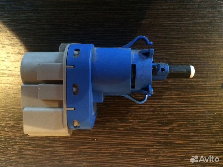 Датчик включения стоп-сигнала Ford Focus 3