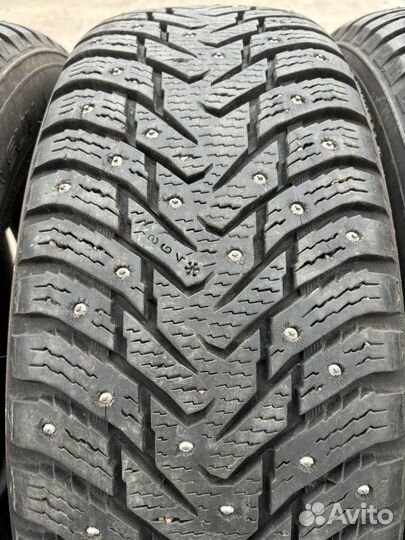 Nokian Tyres Hakkapeliitta 8 SUV 225/65 R17