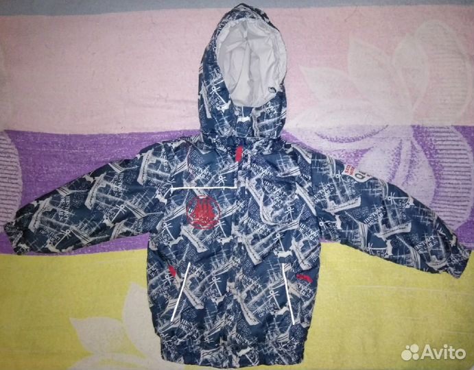Продам детскую куртку