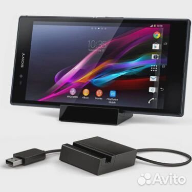 Смартфон Sony Xperia Z ultra с подставкой-зарядкой