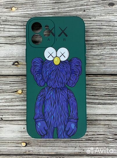 Чехлы для iPhone 12