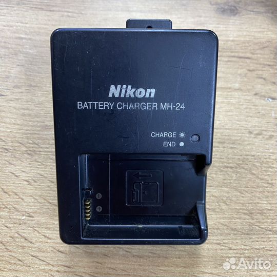 Зеркальный фотоаппарат