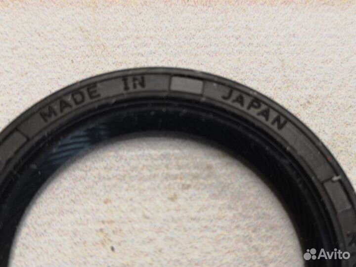 Сальник коленвала передний Mitsubishi Pajero 6G75