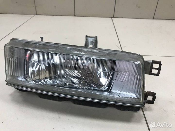 Фара правая Toyota Corolla
