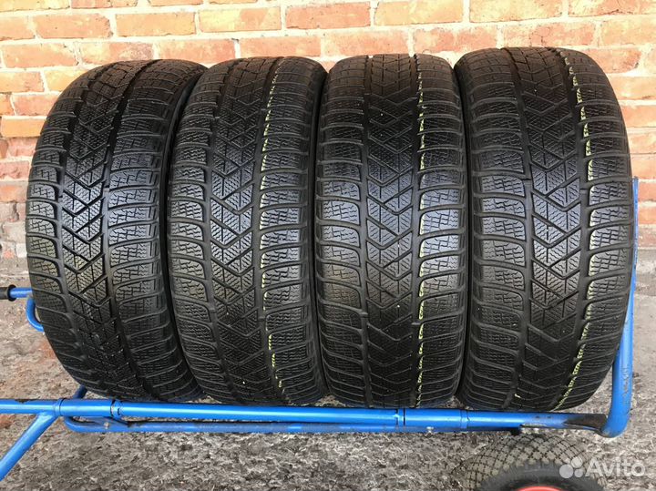 Pirelli Winter Sottozero 3 245/40 R18