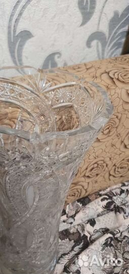 Хрустальная ваза