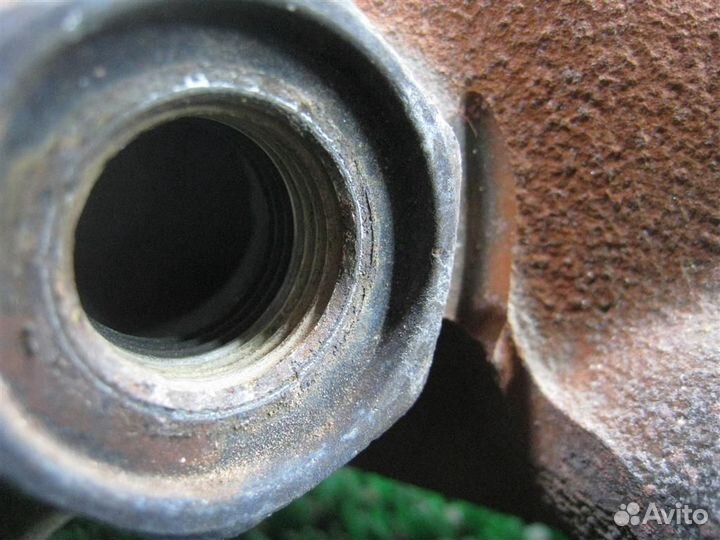 Коллектор выпускной Nissan Almera Tino 2005