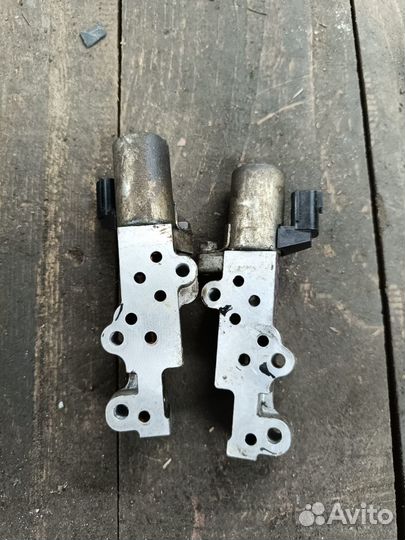 Клапаны vvti правый левый 23796EA20A 23796EA20B