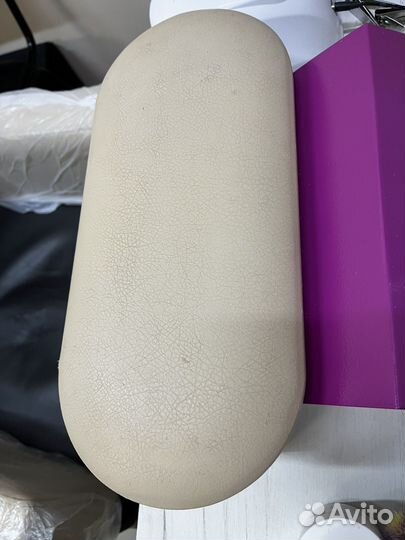 Подставка для рук маникюрная бу