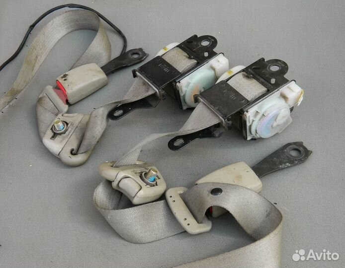 Ремень безопасности передний Mitsubishi Galant 8