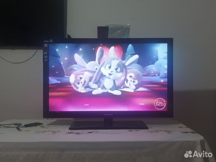 Телевизор JVC