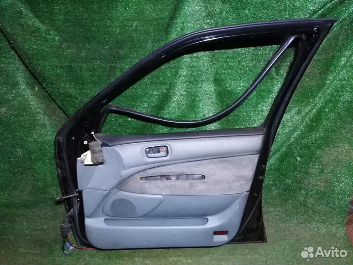 Дверь передняя правая Toyota Vista Ardeo SV50 Пуст