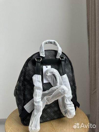 Рюкзак guess haidee оригинал новый с биркой