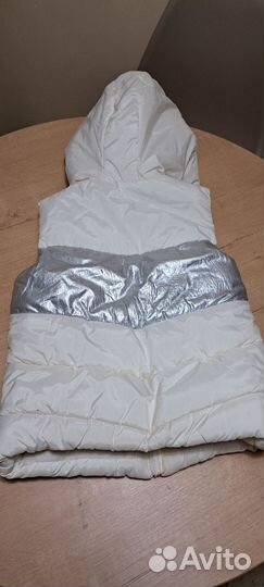 Безрукавка с капюшоном