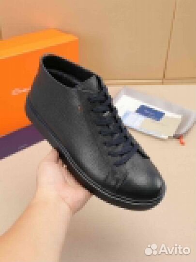 Полуботинки Santoni с натуральной кожей: стиль и качество в одном