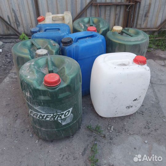 Канистры пластиковые бу