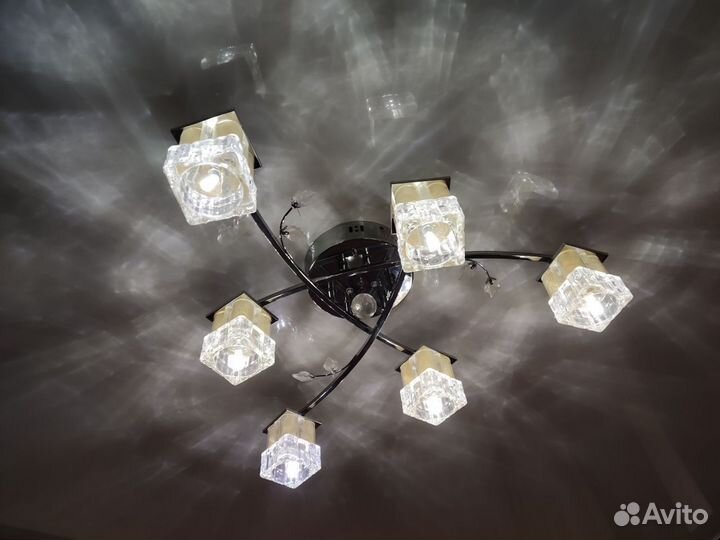 Люстра потолочный светодиотной лампочкой