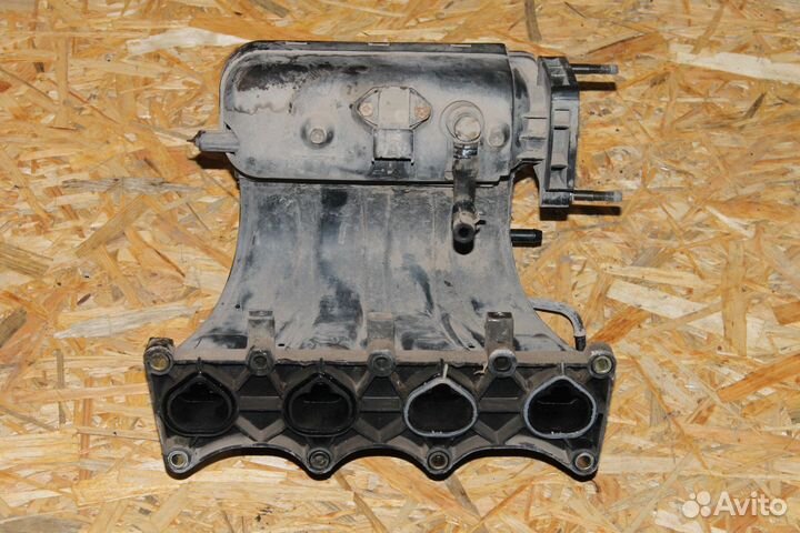 Hyundai Elantra 1.6 впускной коллектор