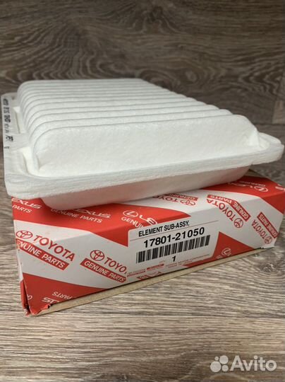 Воздушный фильтр Toyota, 17801-21050