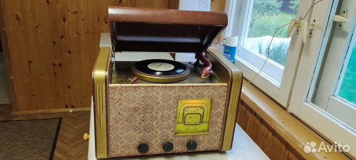 Винтажная ламповая радиола