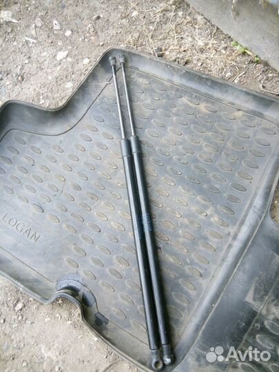 Стойки крышки багажника Nissan Note