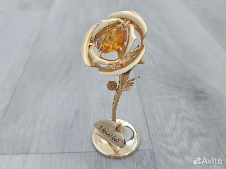 Сувениры, фигурки из металла, стекла