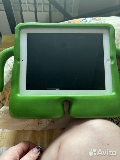 Продам iPad 2