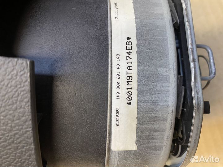 Подушка безопасности в руль Фольксваген Джетта 200