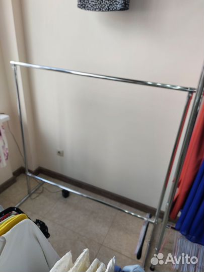 Стойка для одежды