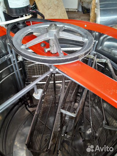 Медогонка 4 рамочная бу электрическая