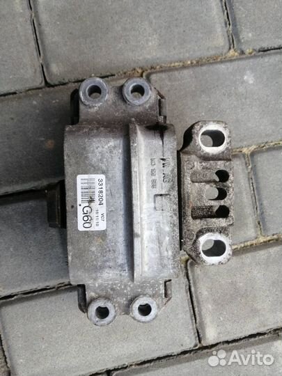 Подушка МКПП Пассат Б6 Октавия А5 1K0199555BA