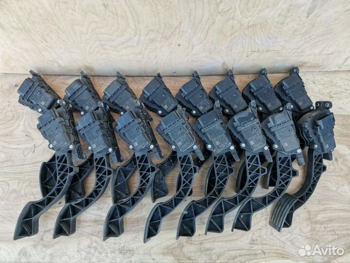 Педаль газа Форд Фокус 2 2005-2011