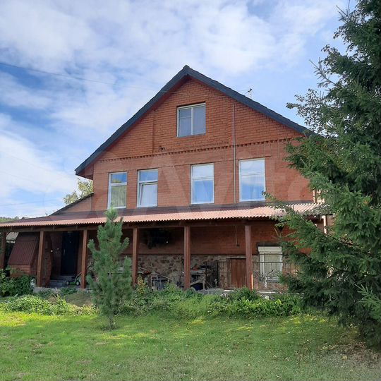 Дом 291 м² на участке 14,2 сот.