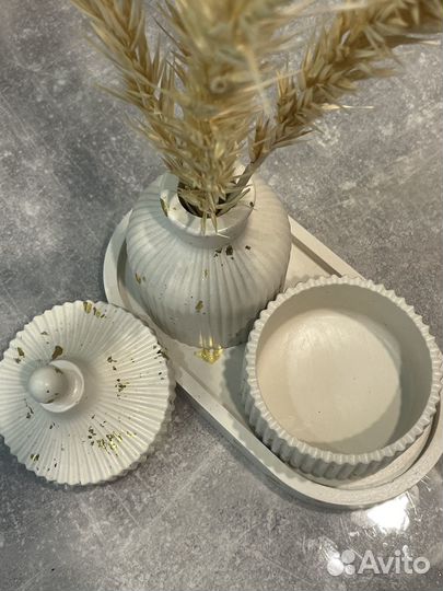 Шкатулка и ваза из гипса, изделия из гипса