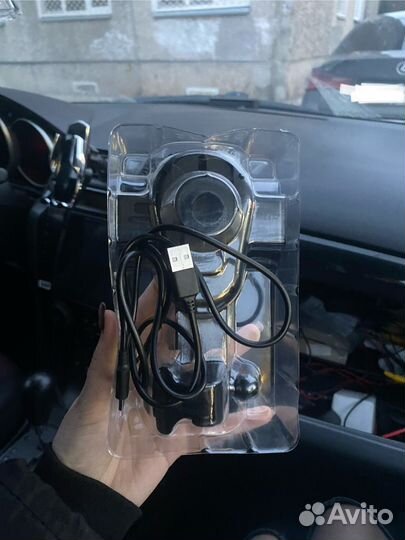 Подставка под телефон с зарядкой