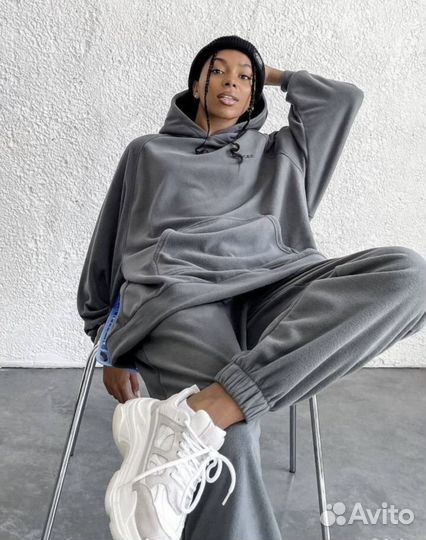 Спортивный костюм женский теплый новый