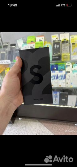Samsung Galaxy S22, 8/256 ГБ