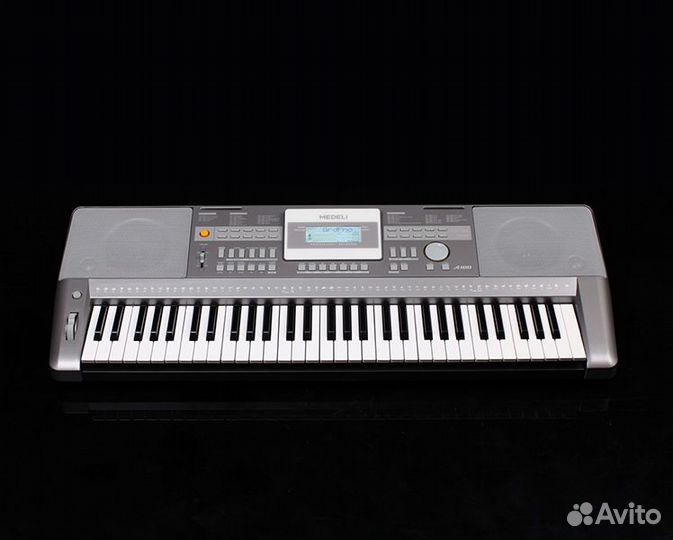 Синтезатор, 61 клавиша Medeli A100