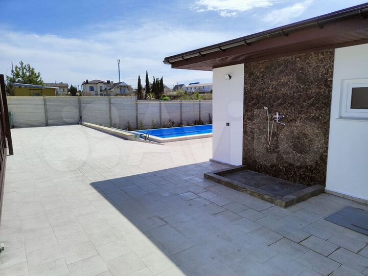 Дом 215 м² на участке 6 сот.