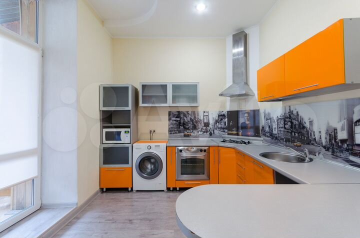 2-к. квартира, 70 м², 6/6 эт.