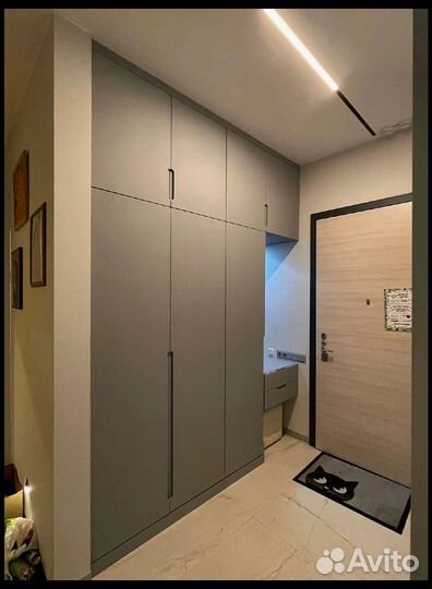 Шкаф в прихожую с антресолью