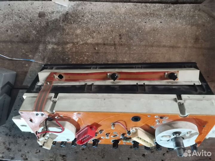 Приборная панель нива 21213