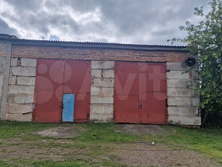 Гараж, > 30 м²