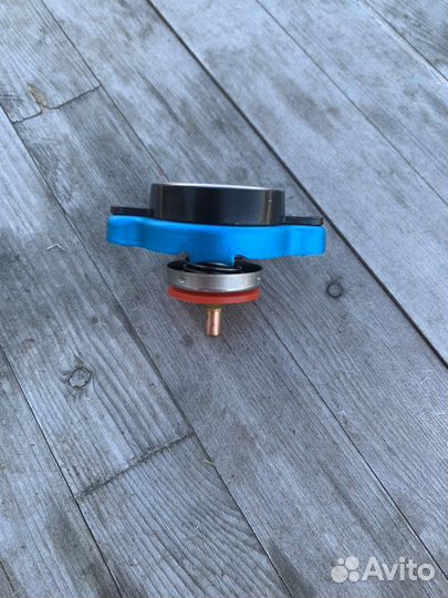 Крышка радиатора с датчиком температуры