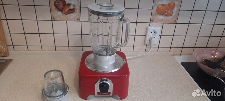 Кухонный комбайн Kenwood FP930