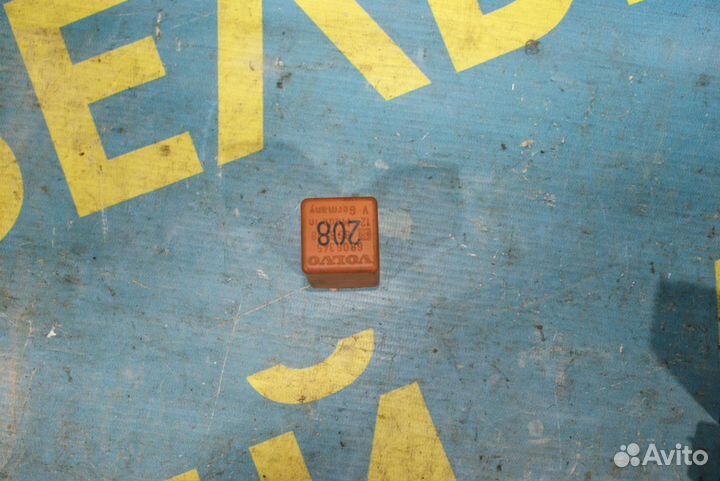 Реле обогревателя стёкол Volvo 850