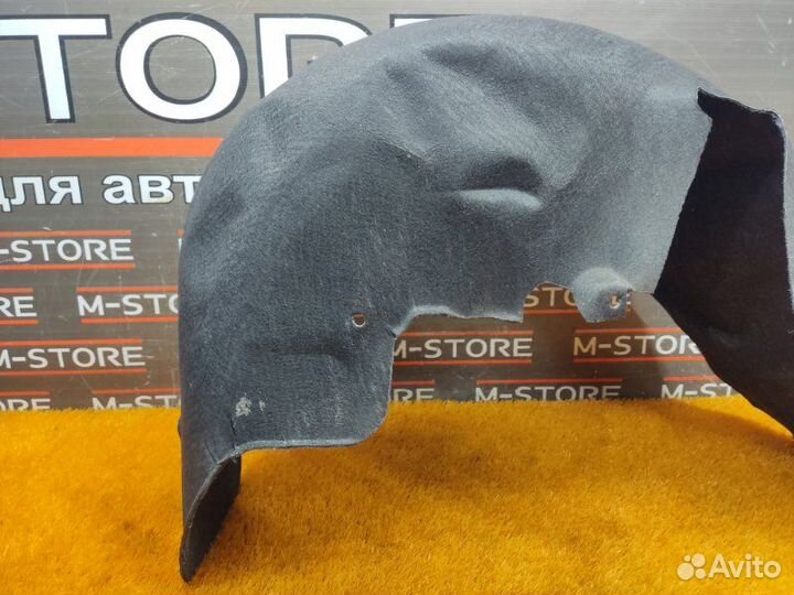 Подкрылок задний правый Mercedes-Benz Clk-Class