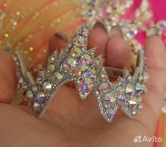 Украшение для художественной гимнастики